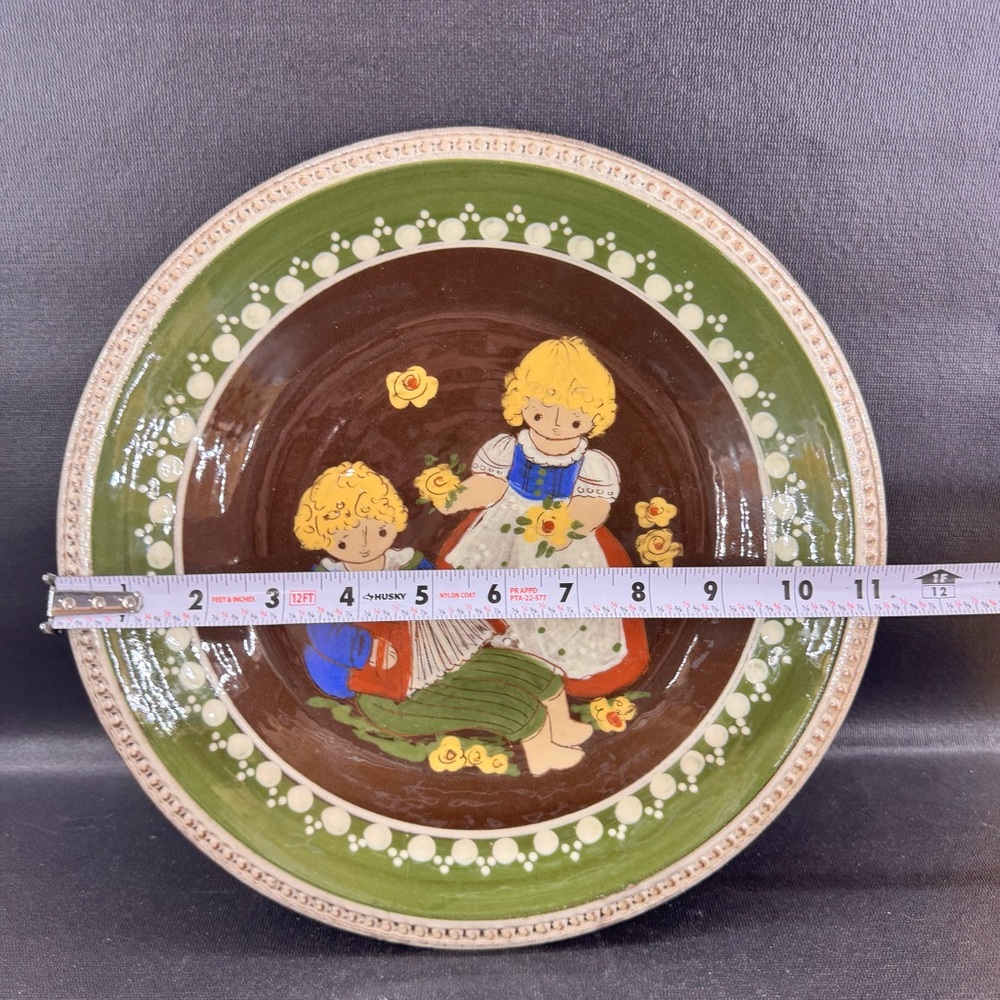 Vintage Hugo Kohler Biel Swiss Folk Art 11” Wall Plate Handpainted & Signed - Picture 3 of 3